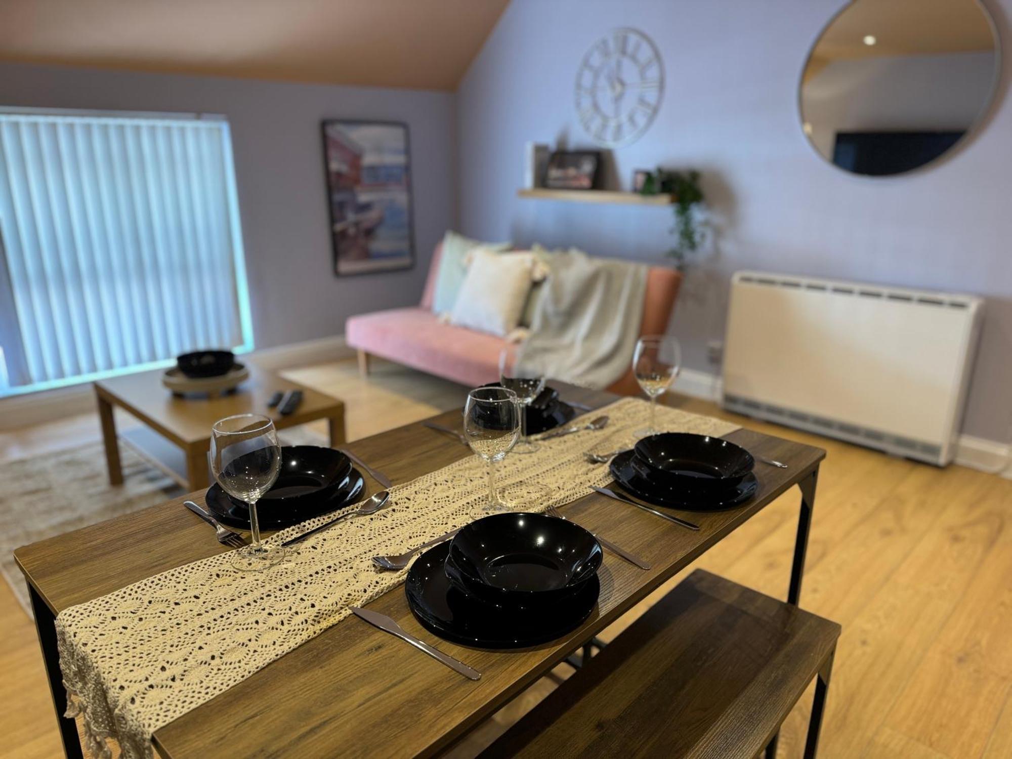 Group Bookings: Up To 30 Guests Across 5 Spacious Flats! Keyless Access Free Wifi & Parking Birmingham Dış mekan fotoğraf