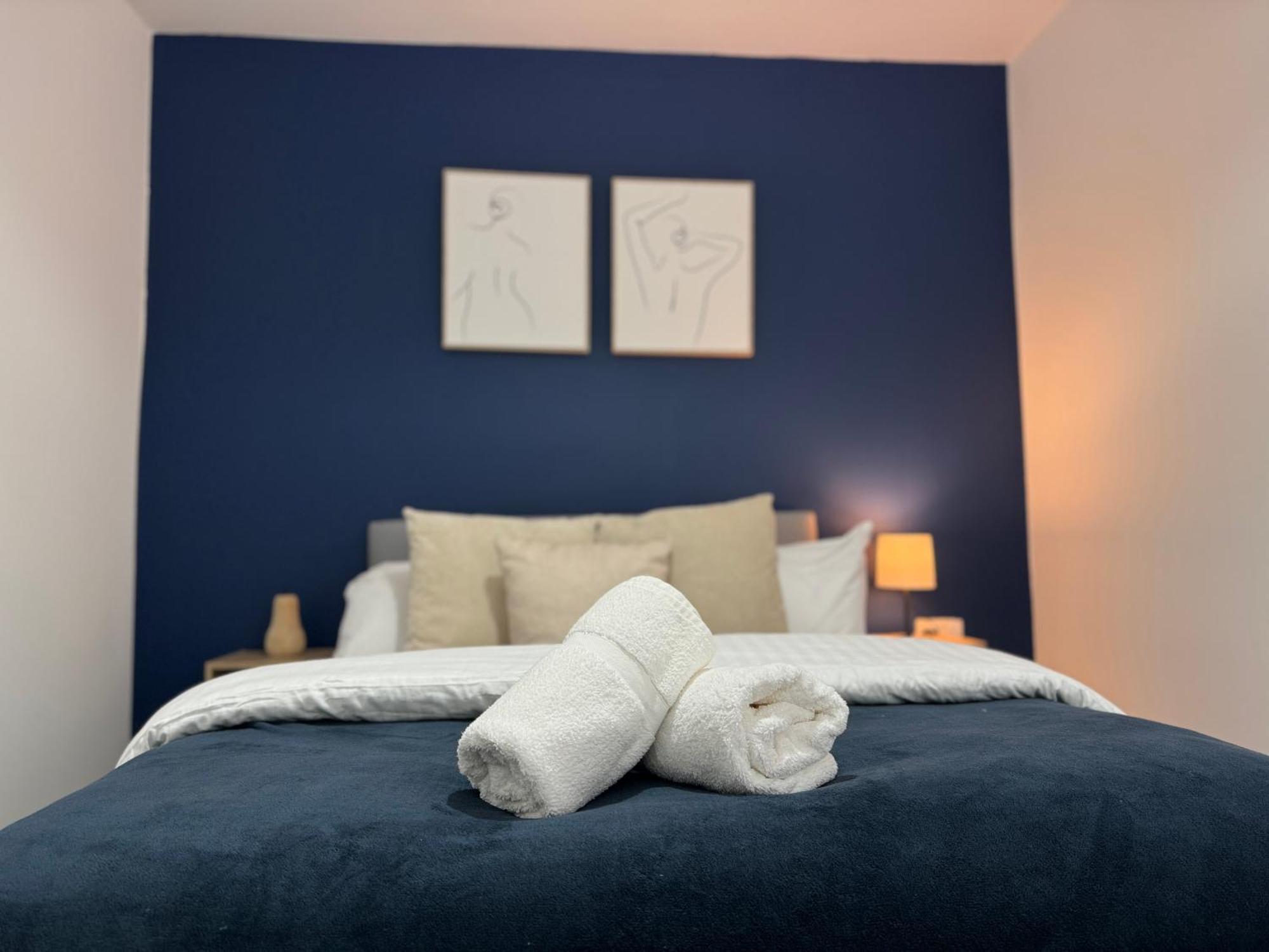 Group Bookings: Up To 30 Guests Across 5 Spacious Flats! Keyless Access Free Wifi & Parking Birmingham Dış mekan fotoğraf