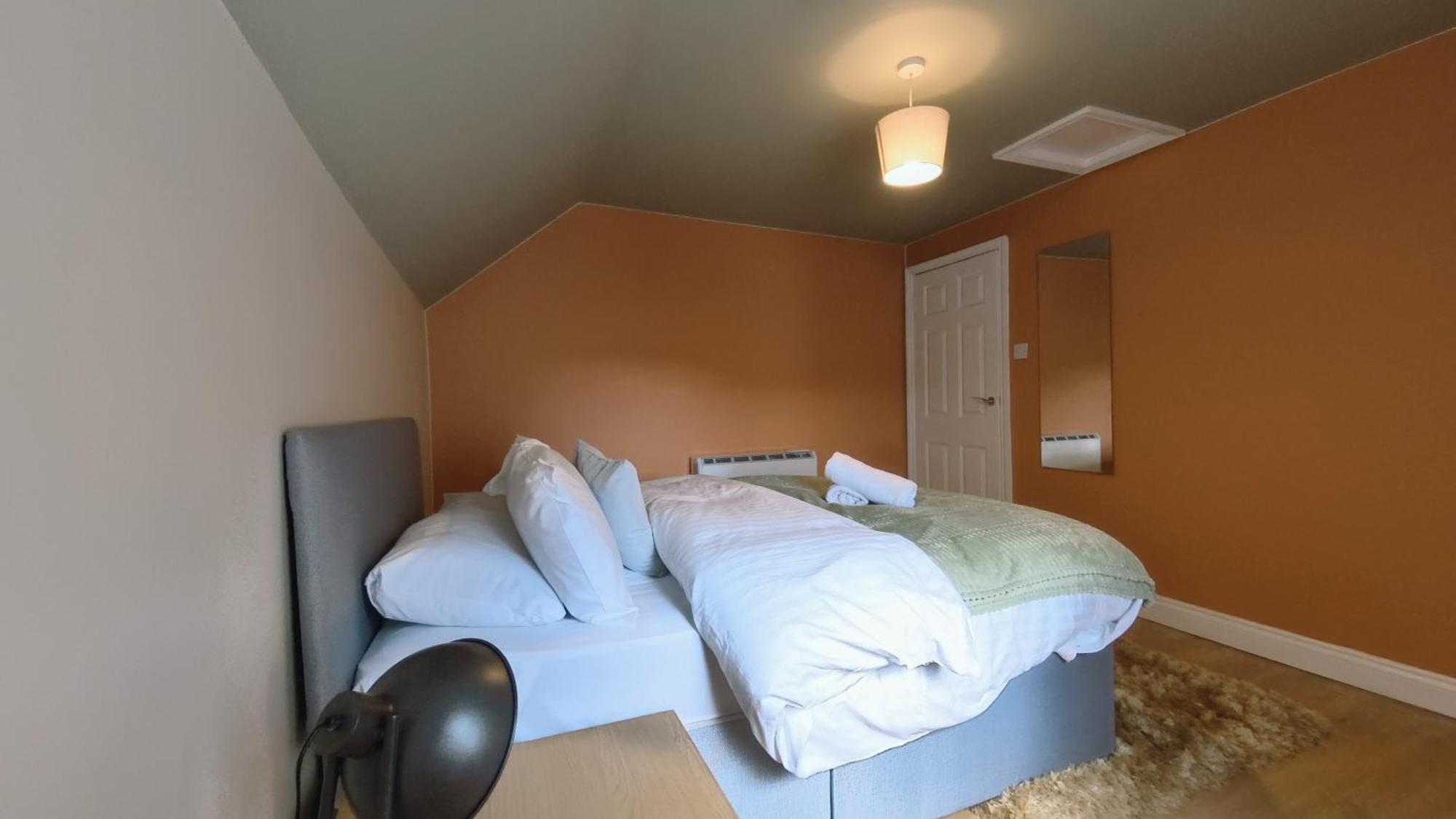 Group Bookings: Up To 30 Guests Across 5 Spacious Flats! Keyless Access Free Wifi & Parking Birmingham Dış mekan fotoğraf